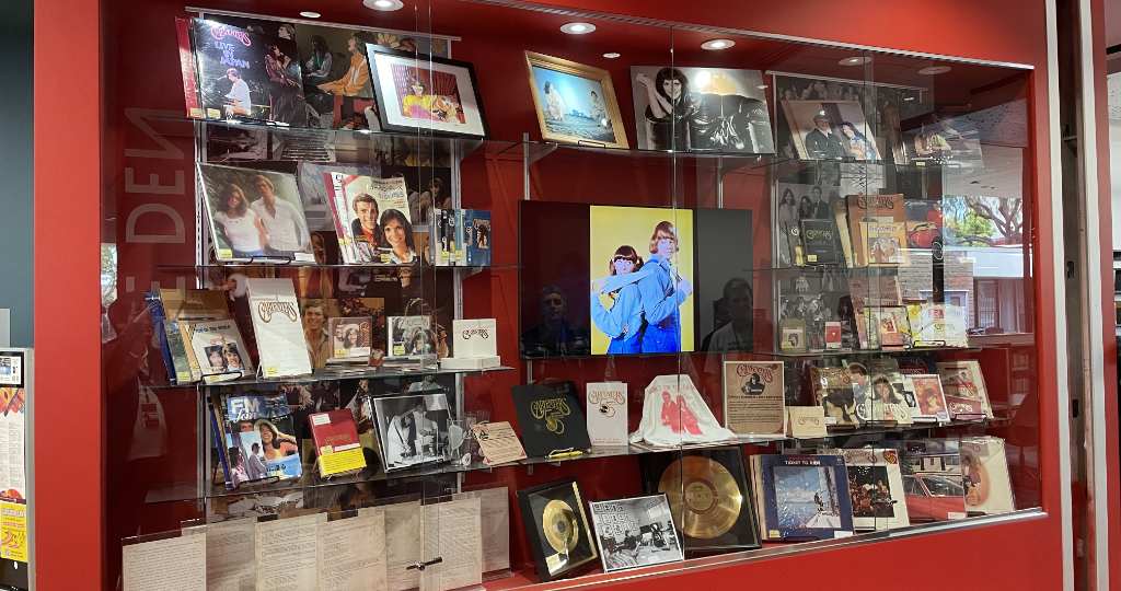 ダウニー図書館にあるカーペンターズの展示
